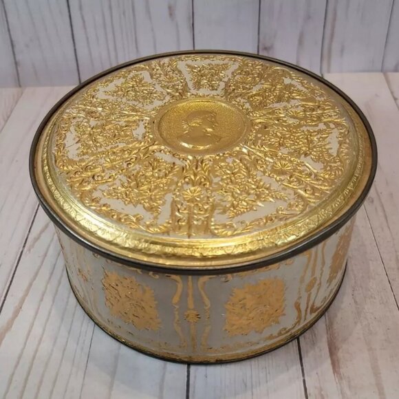 Vintage Tin Container Large Round by Guildcraft New York USA Gold sewing box 10" - Picture 1 of 11